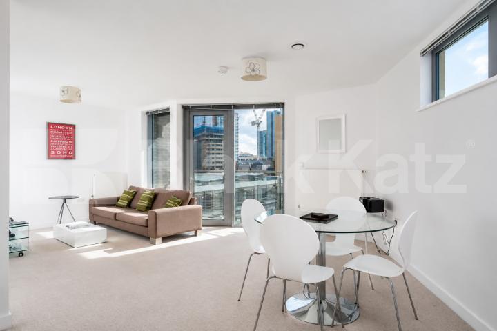 Spacious 2 Bed 2 Bath Apartment Near Spitalfields & Aldgate East Plumbers Row, Whitechapel