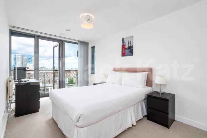 Spacious 2 Bed 2 Bath Apartment Near Spitalfields & Aldgate East Plumbers Row, Whitechapel