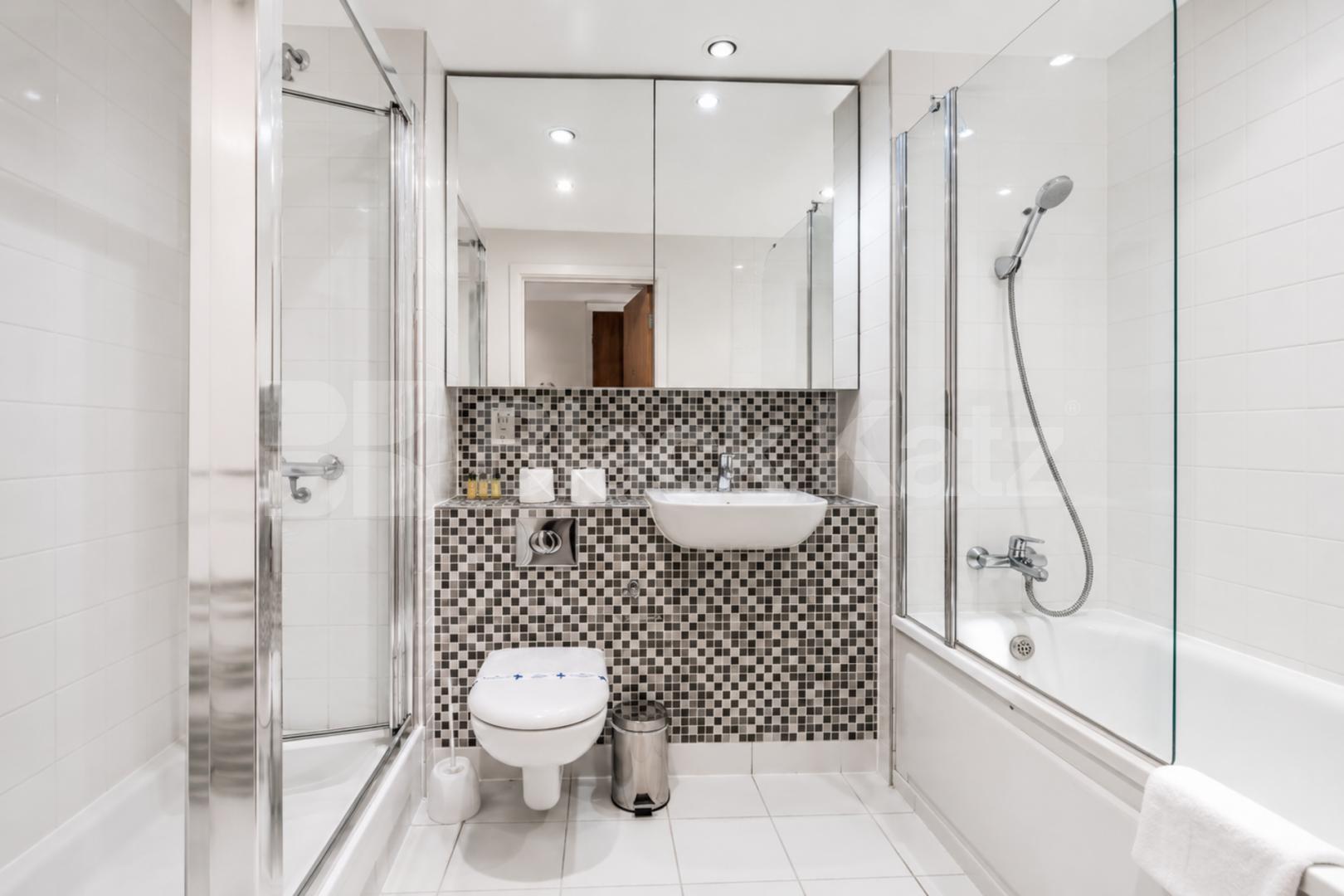 Spacious 2 Bed 2 Bath Apartment Near Spitalfields & Aldgate East Plumbers Row, Whitechapel