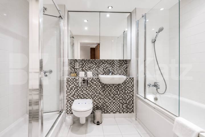 Spacious 2 Bed 2 Bath Apartment Near Spitalfields & Aldgate East Plumbers Row, Whitechapel