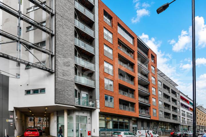 Spacious 2 Bed 2 Bath Apartment Near Spitalfields & Aldgate East Plumbers Row, Whitechapel