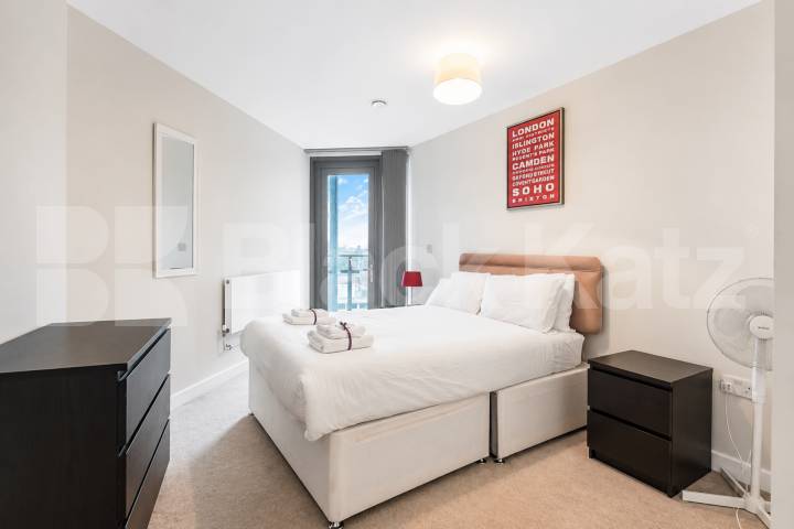 Spacious 2 Bed 2 Bath Apartment Near Spitalfields & Aldgate East Plumbers Row, Whitechapel