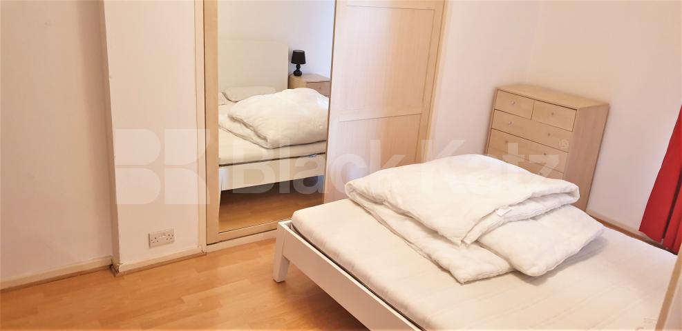 			HEATING and HOT WATER INCLUDED, 1 Bedroom, 1 bath, 1 reception Flat			 The Grampians, Shepherds Bush Road, Shepherds Bush