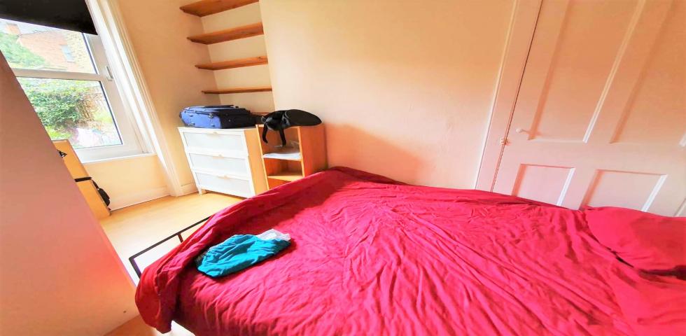 			1 Bedroom, 1 bath, 1 reception Flat			 Mackeson Road, HAMPSTEAD HEATH