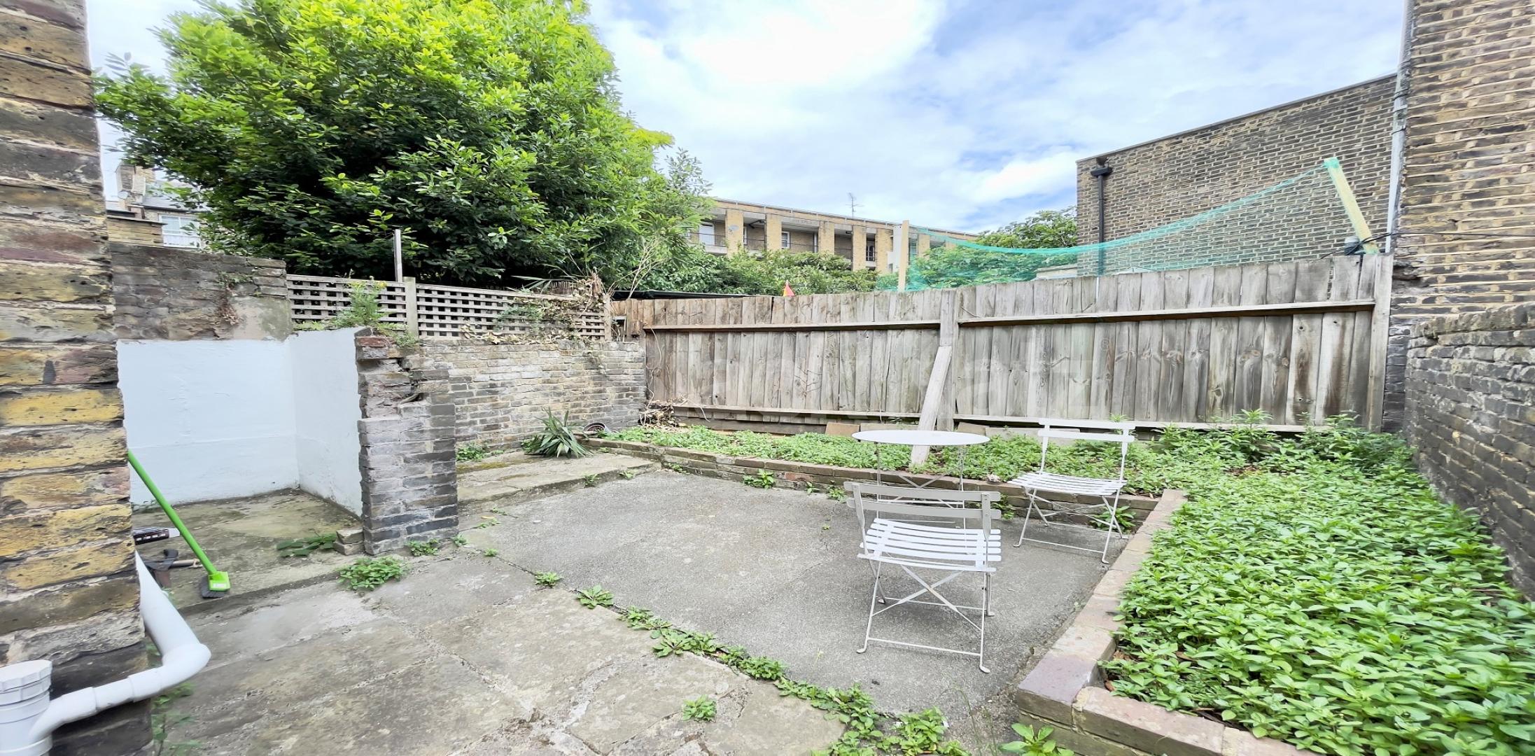 			LET, 2 Bedroom, 1 bath, 1 reception Apartment			 Brook Drive, Elephant & Castle/Lambeth North