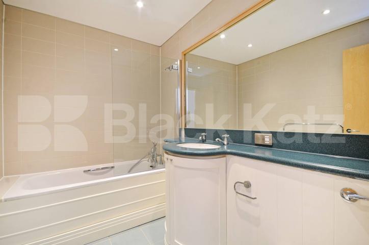 			NEW INSTRUCTION!, 1 Bedroom, 1 bath, 1 reception Flat			 Great Marlbrough Street , SOHO