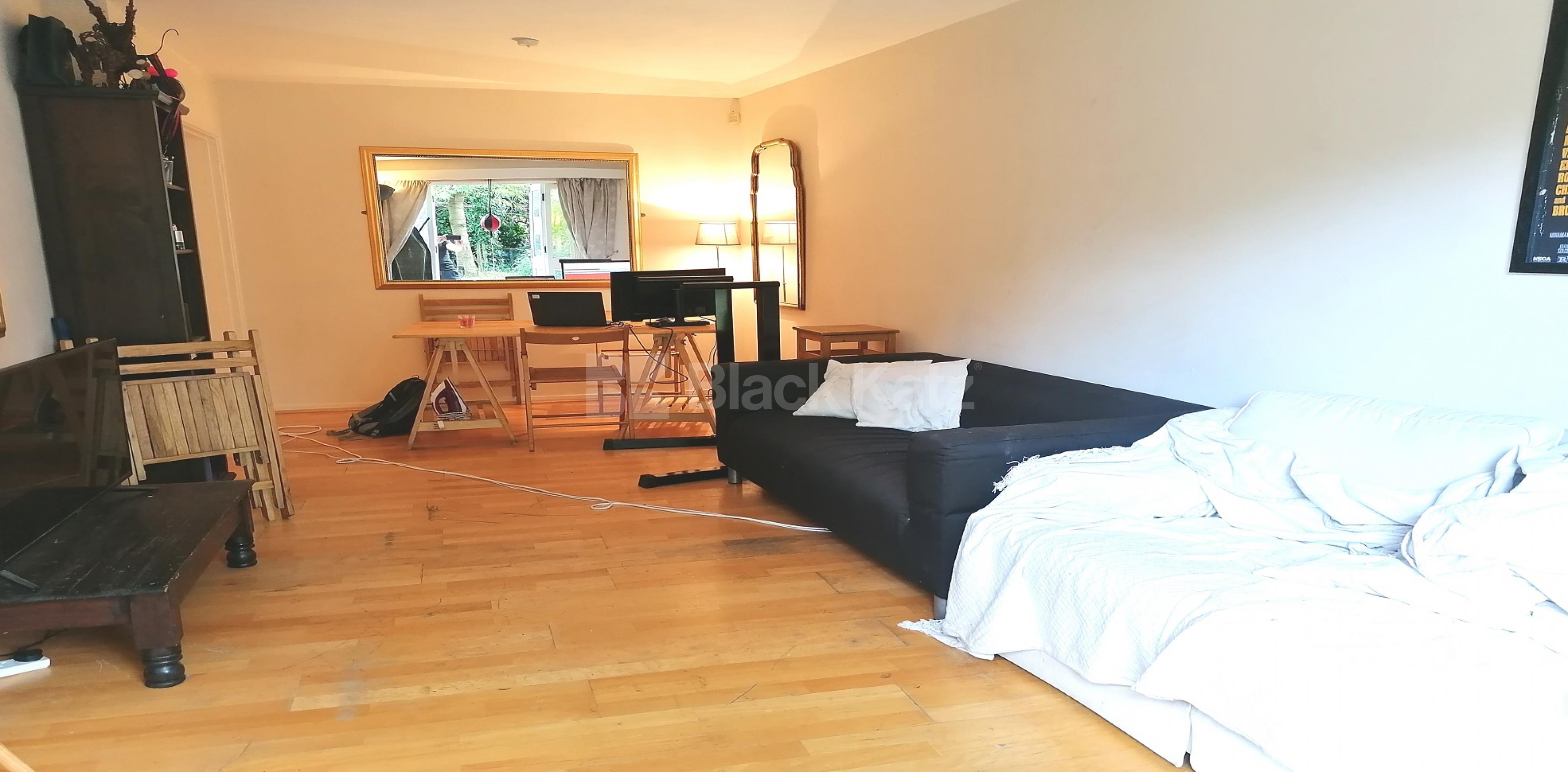 			NEW INSTRUCTION , 2 Bedroom, 1 bath, 1 reception Apartment			 Tower Mansions  Grange Road, Tower Bridge  SE1