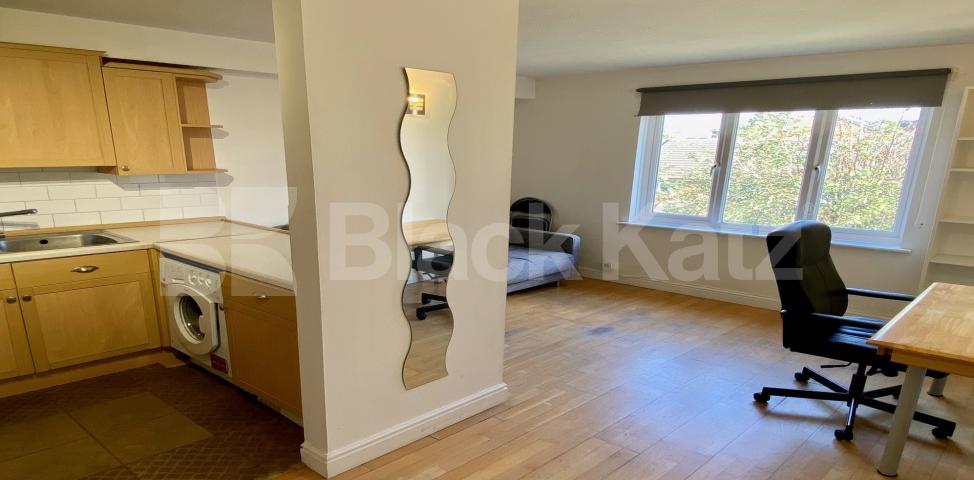 			1 Bedroom, 1 bath, 1 reception Apartment			 Goodwin Close, Bermondsey
