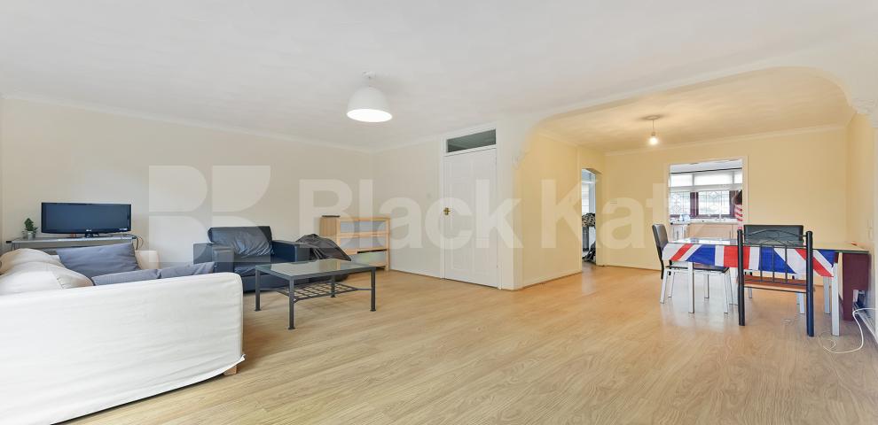 			NEW INSTRUCTION , 3 Bedroom, 1 bath, 1 reception Ground Floor Maisonette			 Glengall Grove, Canary Wharf