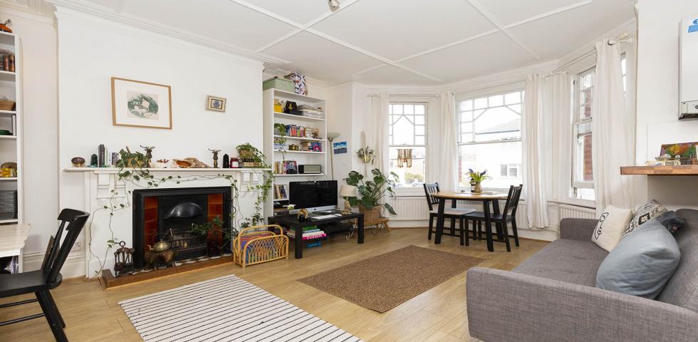 Stunning 1 Bed in the heart of West Hampstead Agamemnon Road, West Hampstead