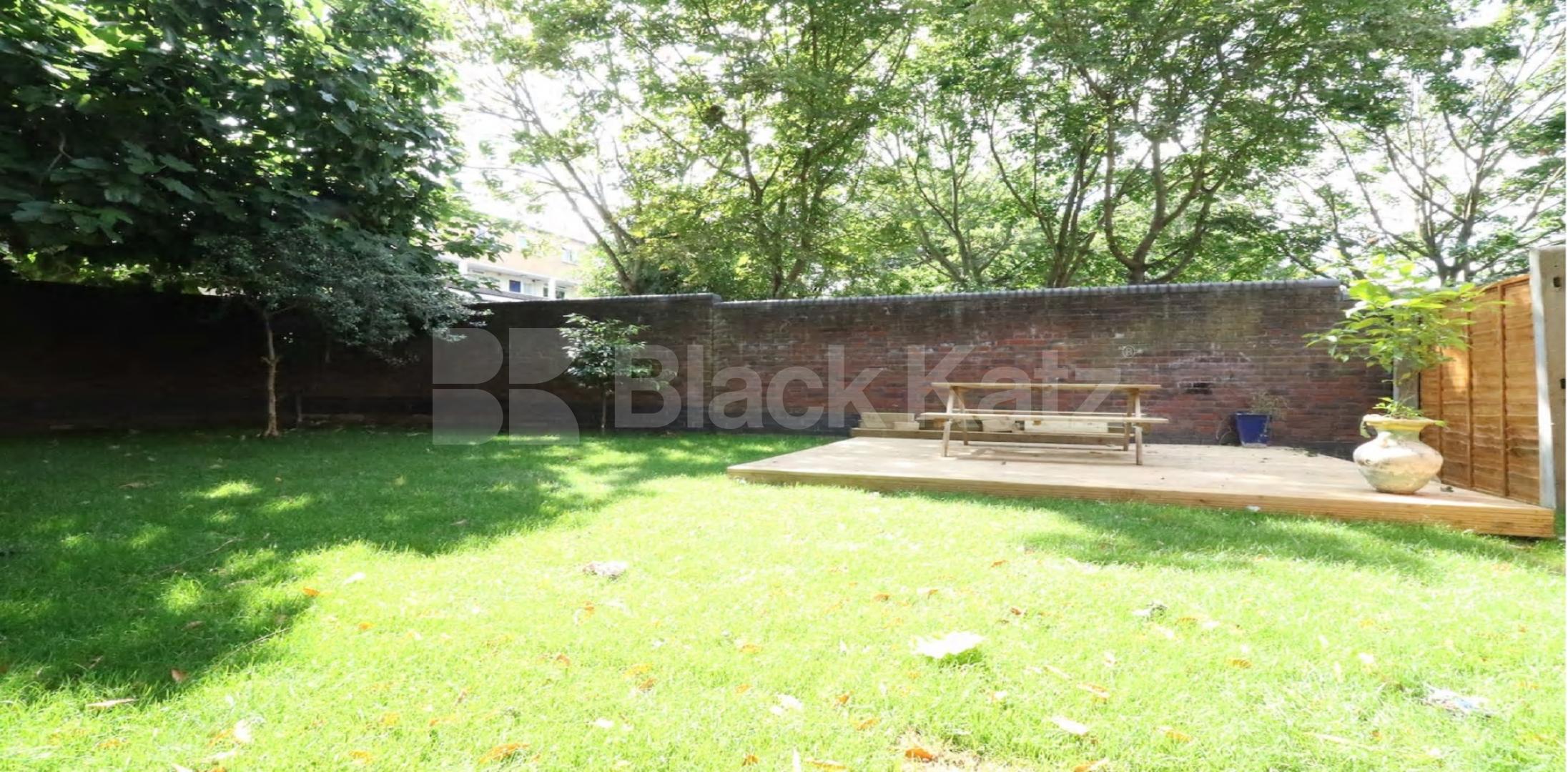 			NEW INSTRUCTION ALL BILLS INCLUDED, 5 Bedroom, 1 bath, 1 reception Apartment			 Deeley Road, Stockwell/Battersea