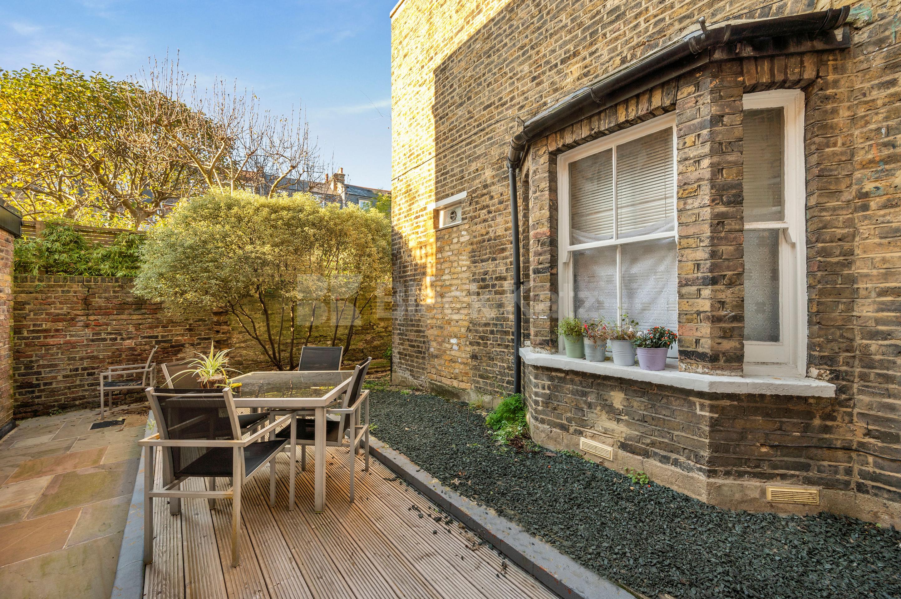 Fully Renovated with Private Garden Cowper Road, Acton Central W3