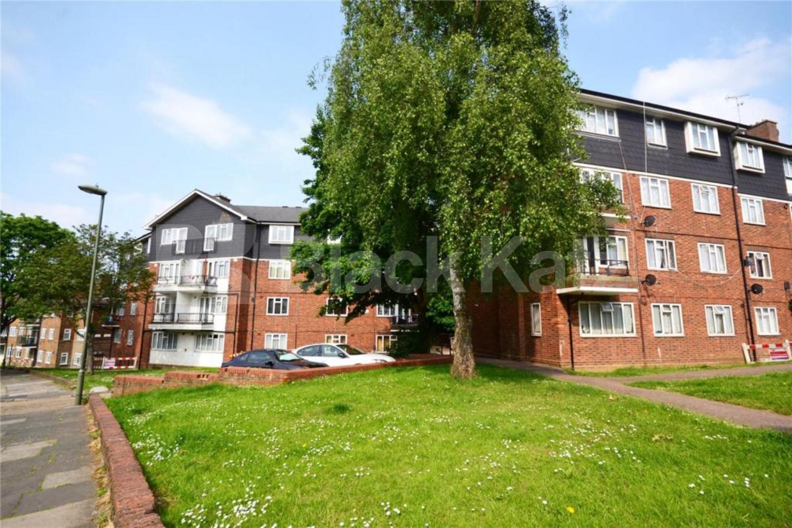 Spacious 3 double bedroom property with access to a balcony  Elmfield Road, East Finchley