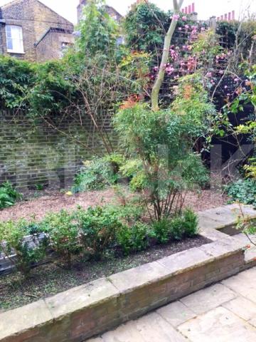 			NEW INSTRUCTION, 1 Bedroom, 1 bath, 1 reception Ground Floor Flat			 Brook Drive, Lambeth North