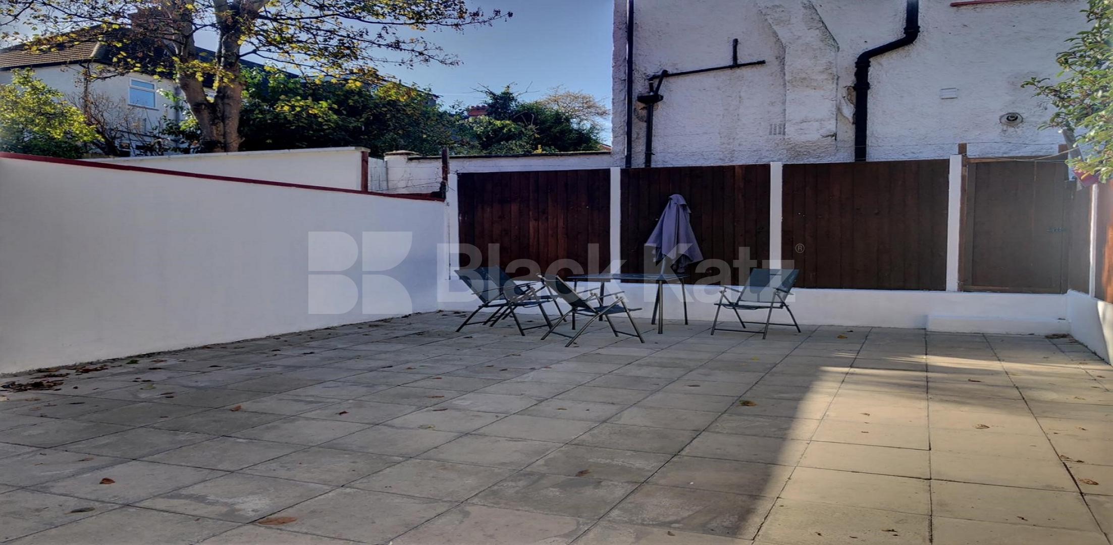 			LET , 3 Bedroom, 1 bath, 1 reception House			 Tulse Hill, Brixton/Tulse Hill 