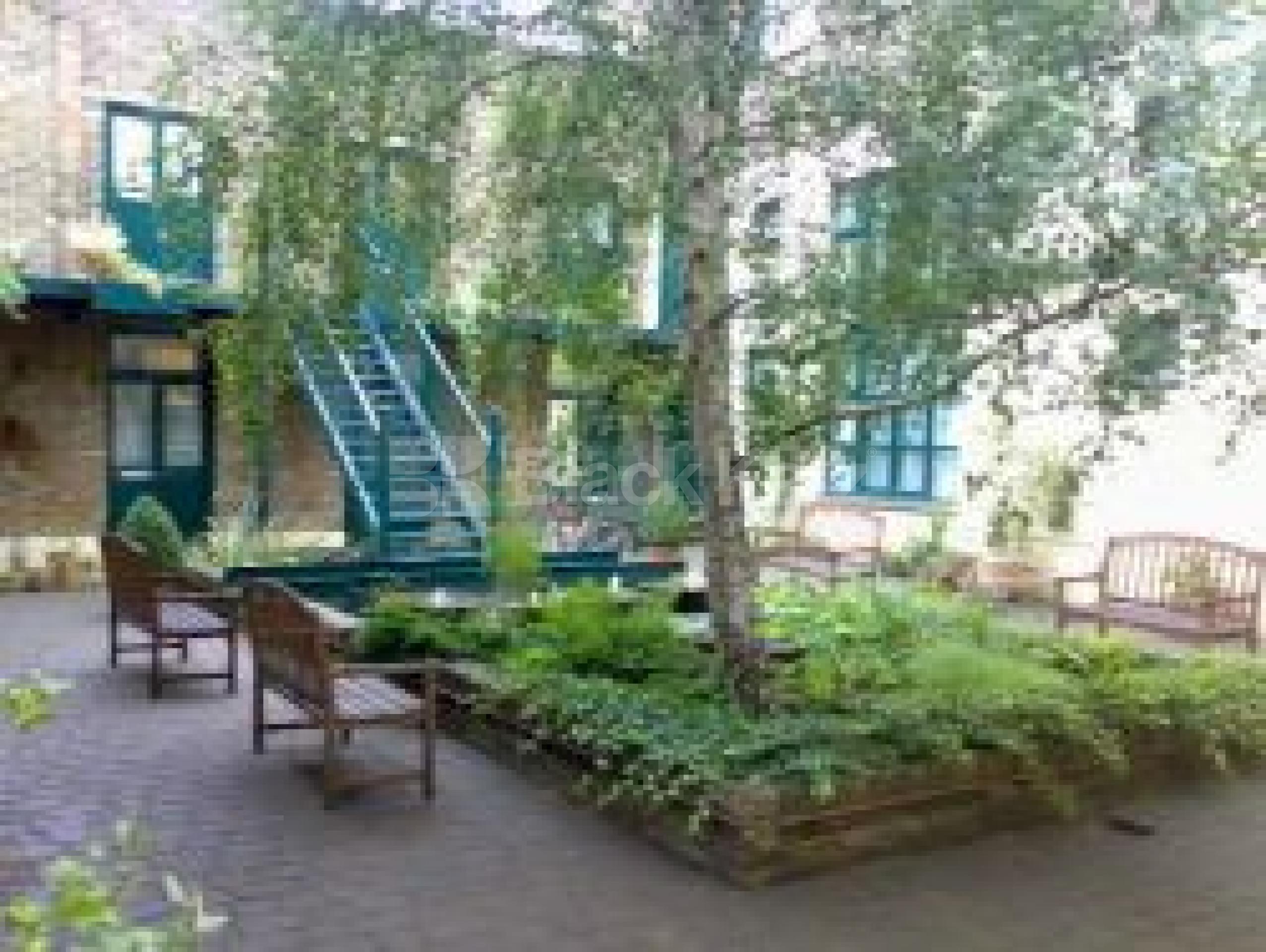 			2 Bedroom, 1 bath, 1 reception Flat			 New Wharf Road, KINGS CROSS N1 N1