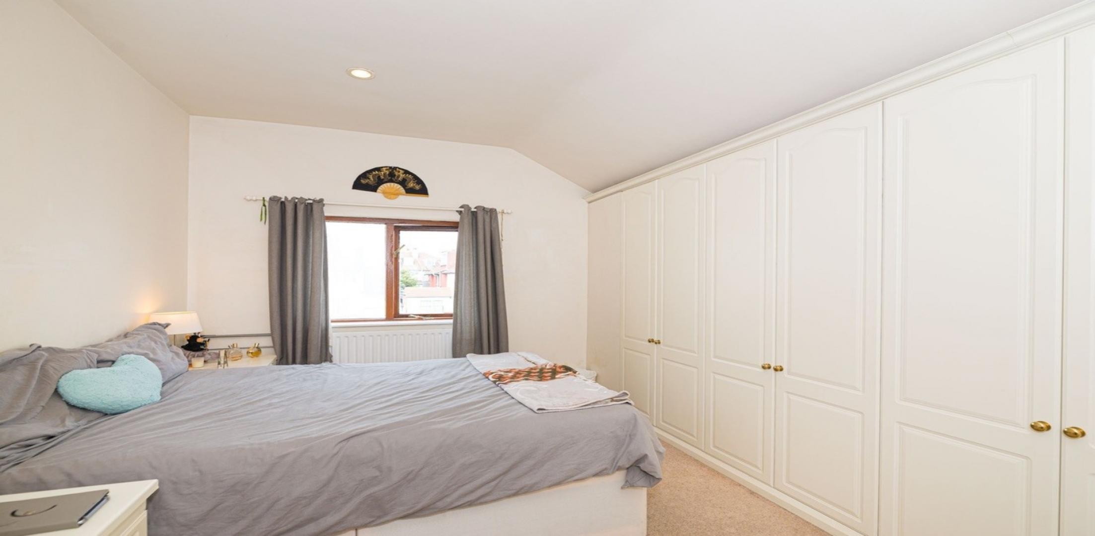 			3 Bedroom, 1 bath, 1 reception Flat			 Dollis Hill Lane, DOLLIS HILL