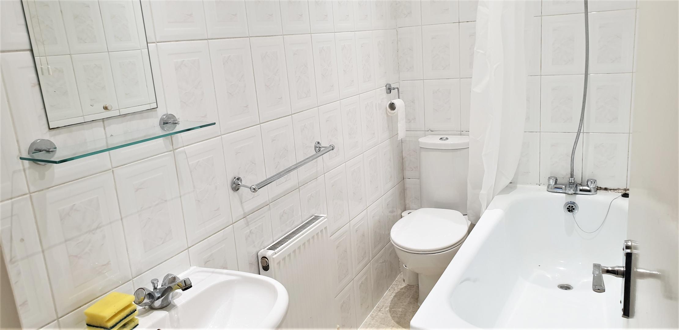 			WATER RATES INCLUDED, 1 Bedroom, 1 bath, 1 reception Flat			 Glenmore Road, BELSIZE PARK