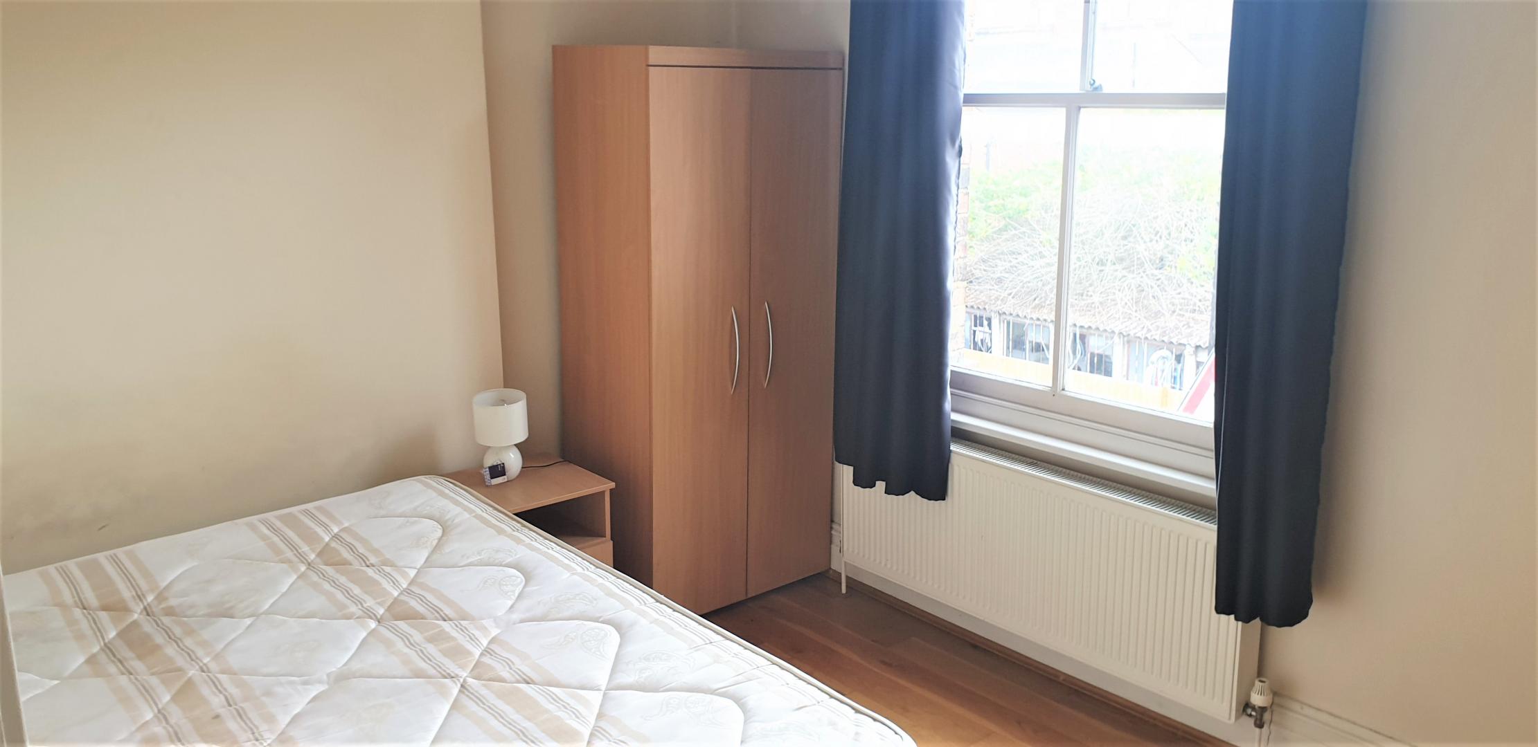 			3 Bedroom, 1 bath, 1 reception Flat			 Ebbsfleet Road , KILBURN