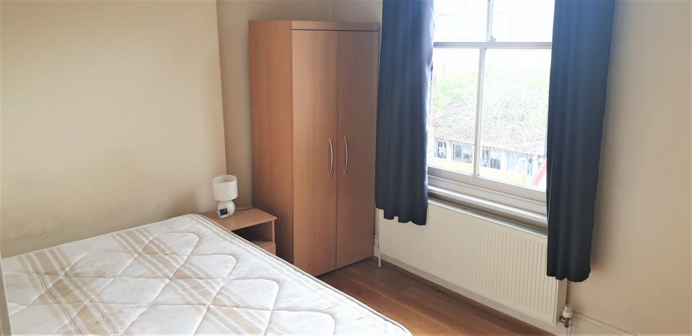 			3 Bedroom, 1 bath, 1 reception Flat			 Ebbsfleet Road , KILBURN