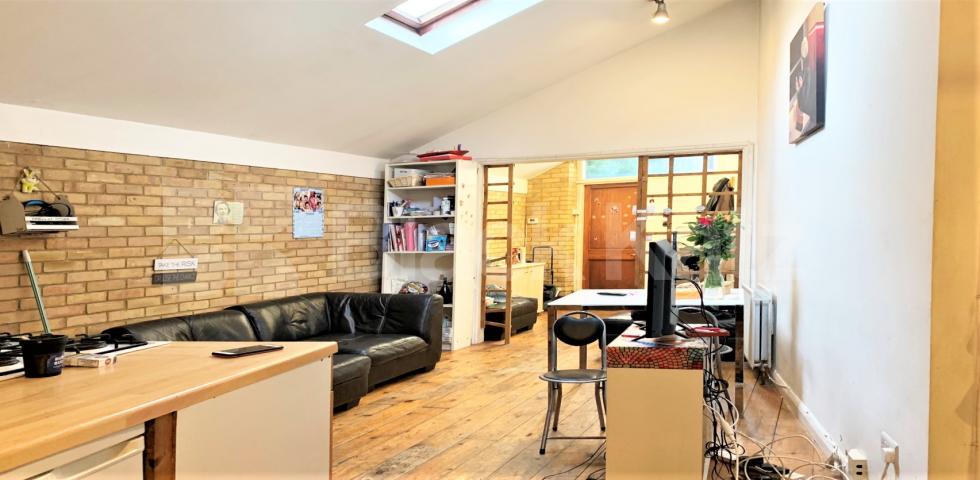 			Studio Apartment, 1 bath, 1 reception Studio			 Glenroy Street, North Kensington