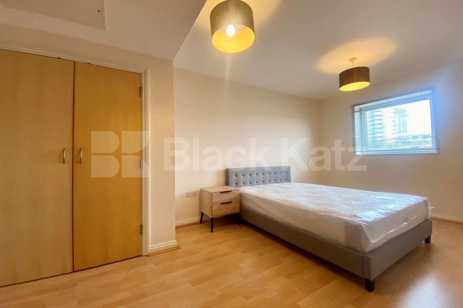 Beautiful penthouse, includes concierge, on site gym & water rates. Longstone Court.Great Dover Steet, Borough/London Bridge