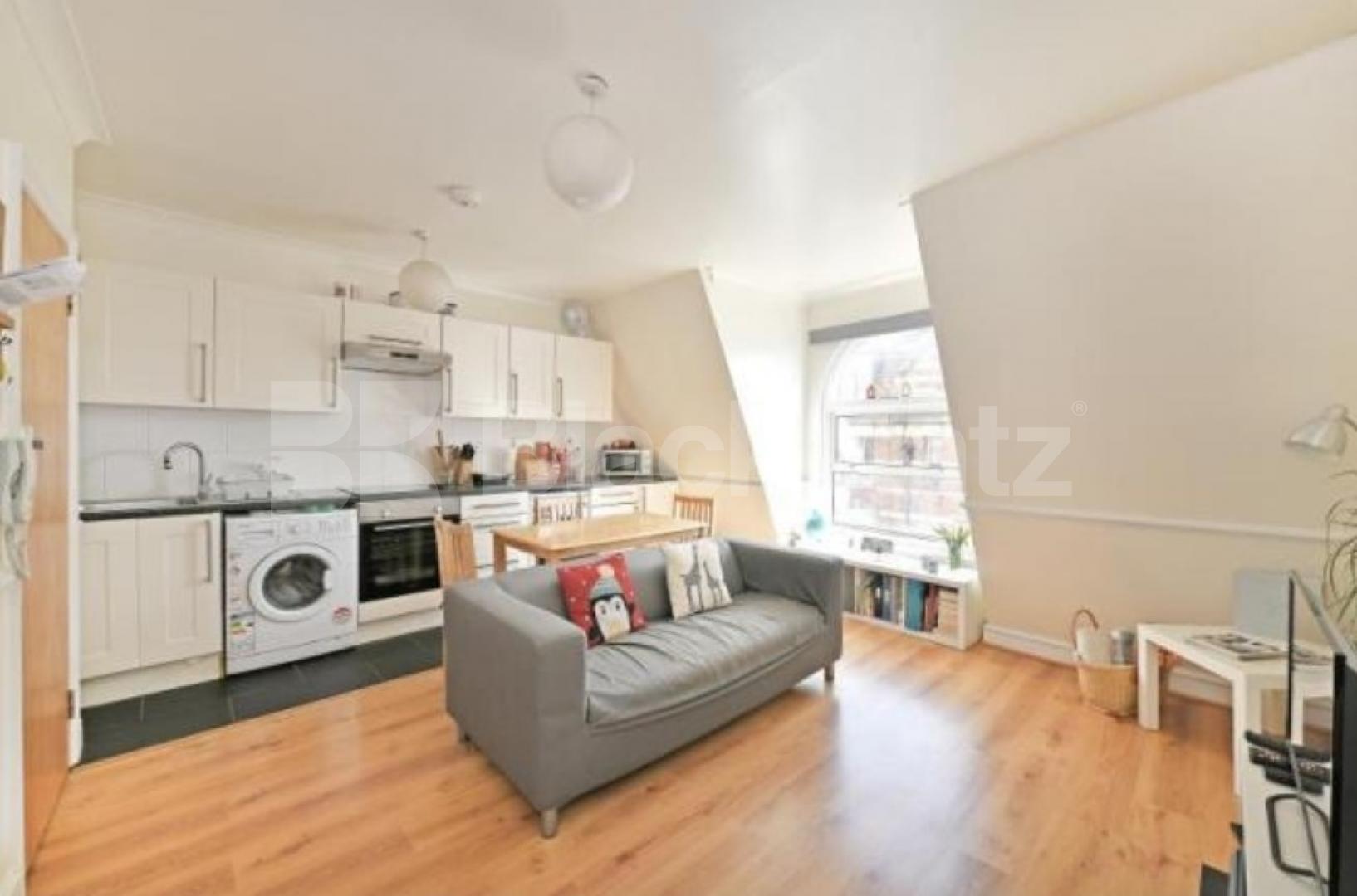 			New Instruction!, 1 Bedroom, 1 bath, 1 reception Flat			 Topsfield Parade, Crouch End N8