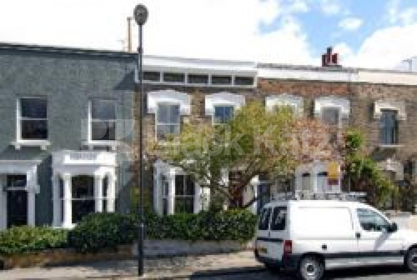 			MUST SEE AND GARDEN !!!, 3 Bedroom, 1 bath, 1 reception Terraced House			 Leconsfield Road, Highbury