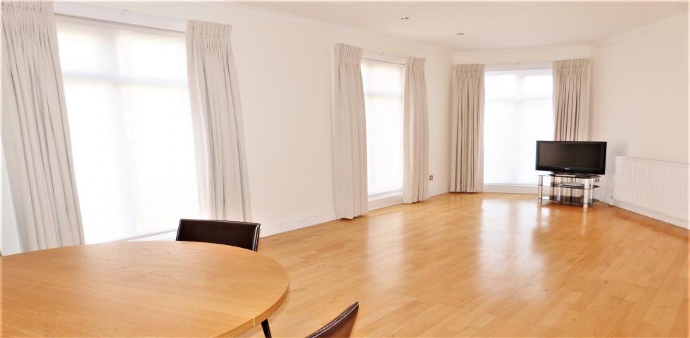 			2 Bedroom, 1 bath, 1 reception Apartment			 Heath Street, HAMPSTEAD