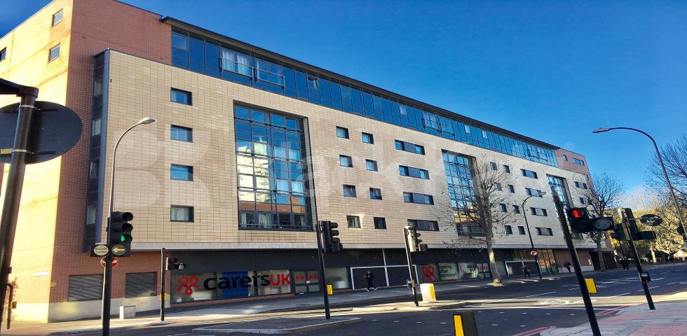 			LET , 2 Bedroom, 1 bath, 1 reception Apartment			 Longstone Court.Great Dover St., Borough/London Bridge