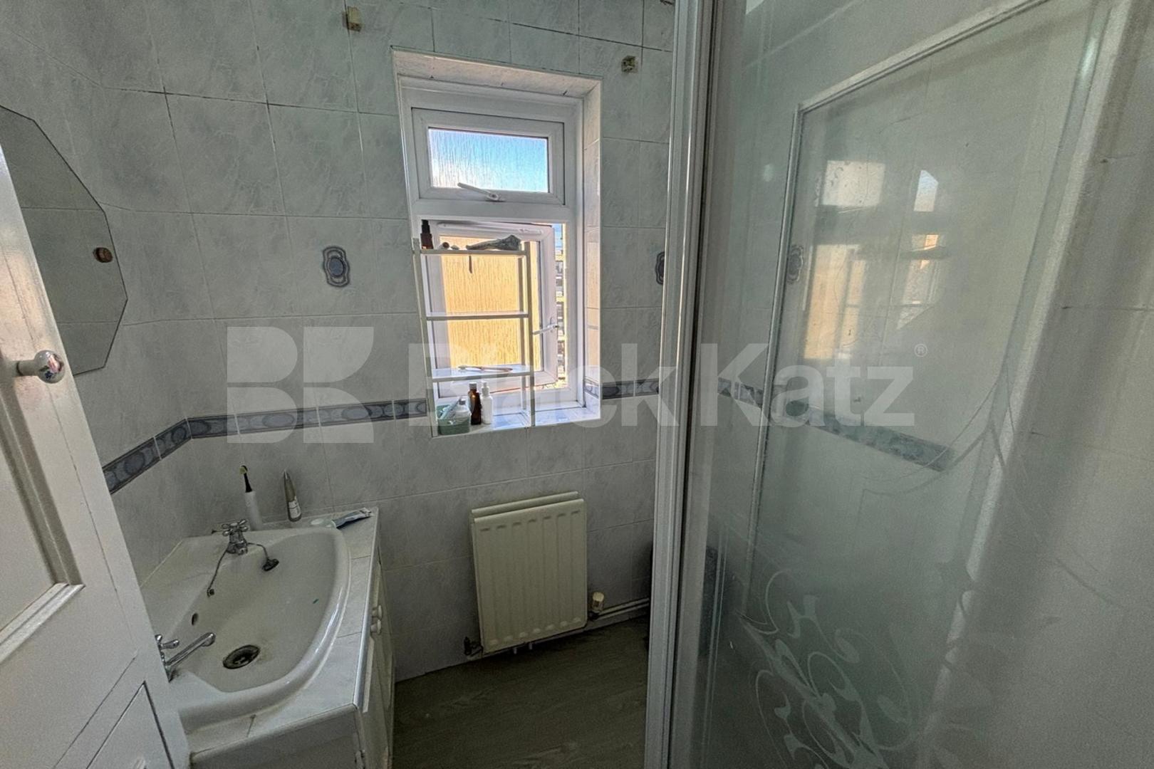 Superbly located generous duplex apartment   Battersea High Street, Battersea