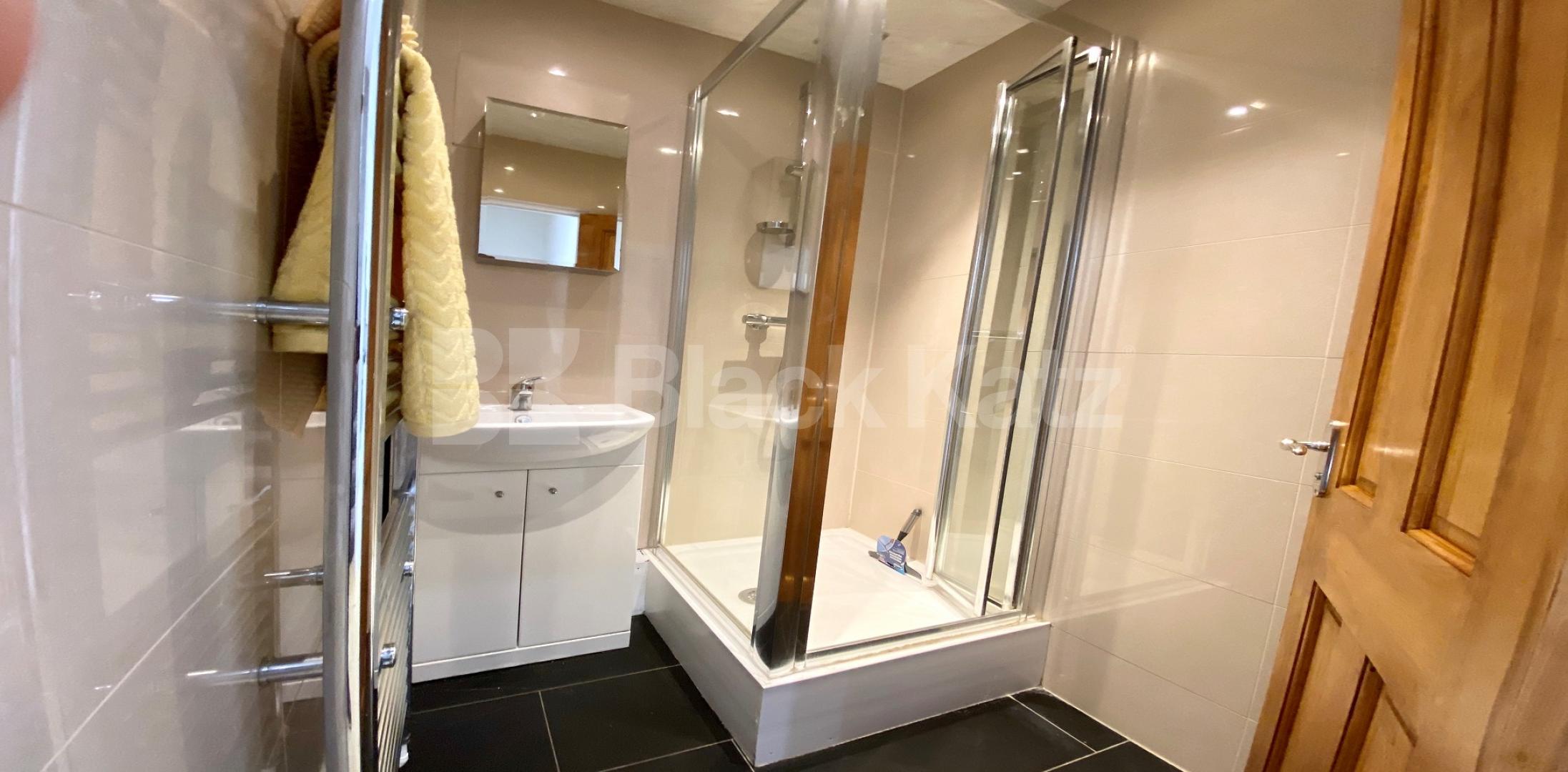 			LET , 2 Bedroom, 1 bath, 1 reception Apartment			 Pardoner Street, London Bridge / Borough