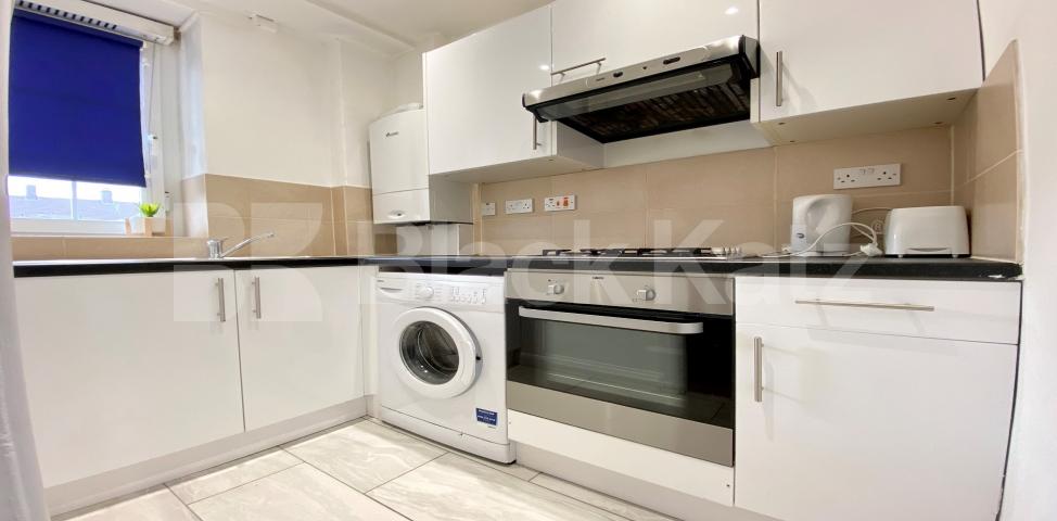 			LET , 2 Bedroom, 1 bath, 1 reception Apartment			 Pardoner Street, London Bridge / Borough