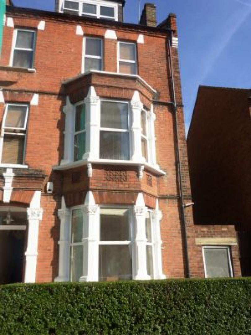 			NEW INSTRUCTION, 2 Bedroom, 1 bath, 1 reception Flat			 Savernake Road, BELSIZE PARK/HAMPSTEAD HEATH