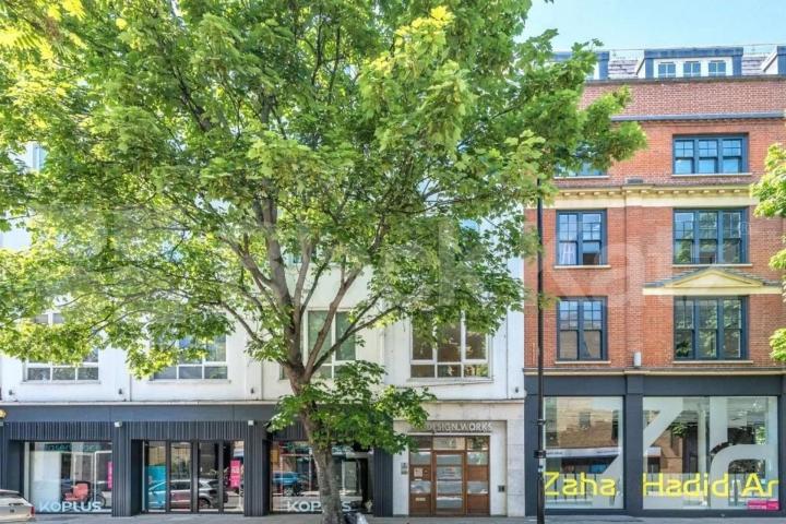 2 bed 2 bath in the city and close to Barbican Station Goswell Road, Clerkenwell