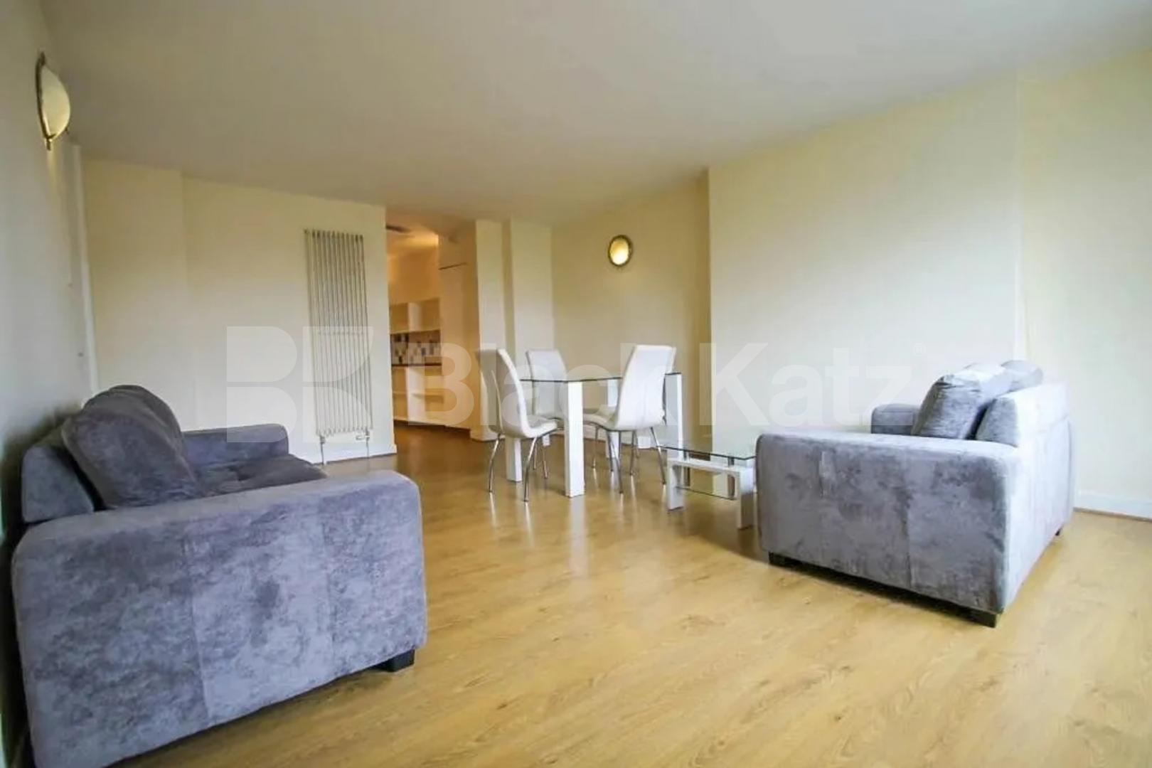 2 bed 2 bath in the city and close to Barbican Station Goswell Road, Clerkenwell