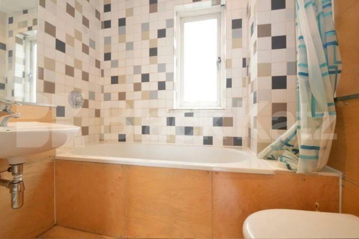 2 bed 2 bath in the city and close to Barbican Station Goswell Road, Clerkenwell