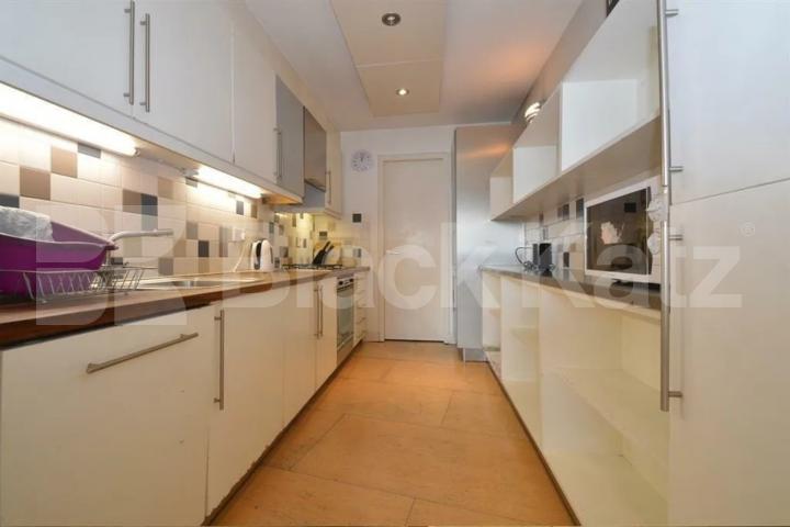 2 bed 2 bath in the city and close to Barbican Station Goswell Road, Clerkenwell