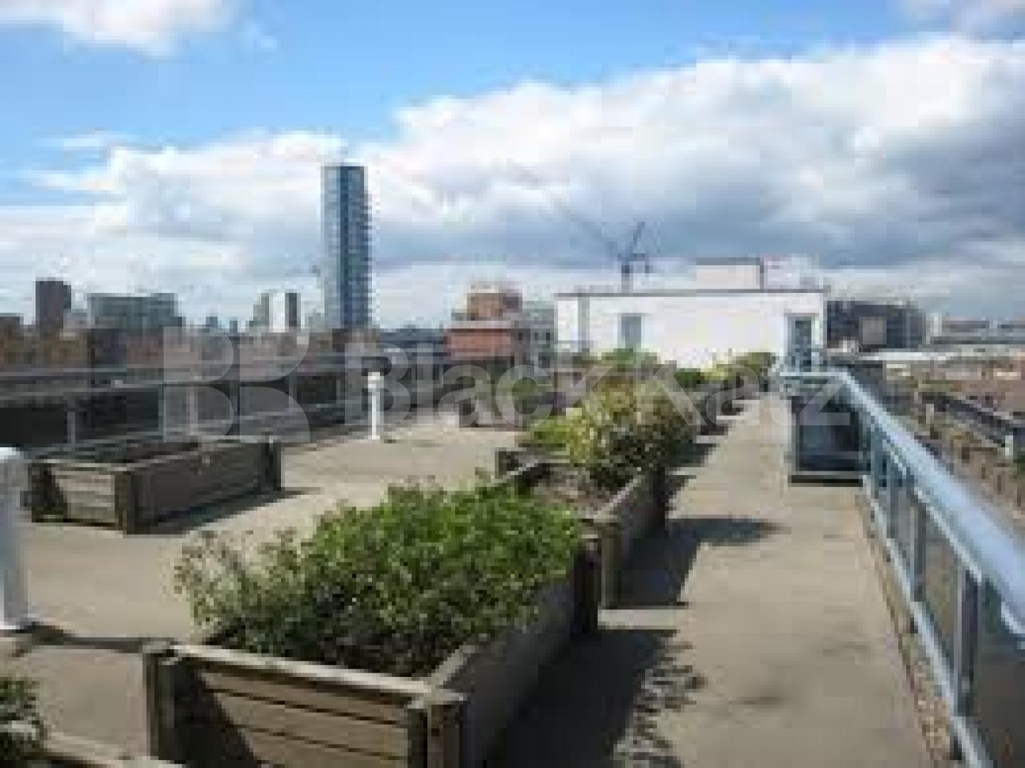 Perfectly Maintained 2 Bedroom, Part Furnished Apartment in Granite