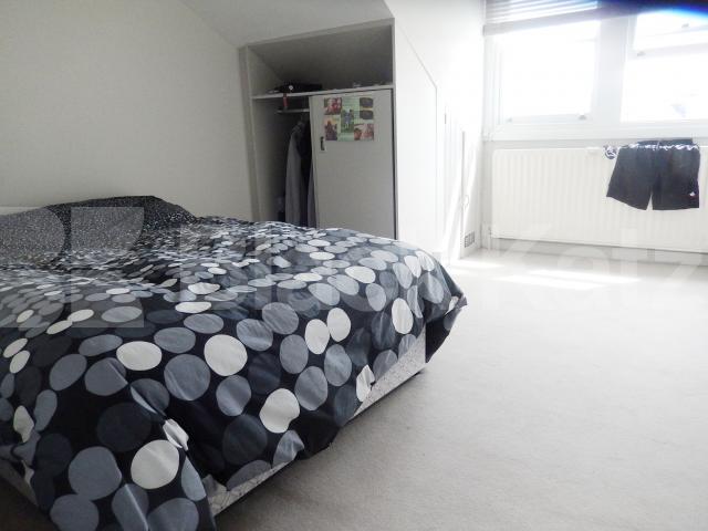 			NEW INSTRUCTION, 2 Bedroom, 1 bath, 1 reception Flat			 Gratton Road, Shepherds Bush
