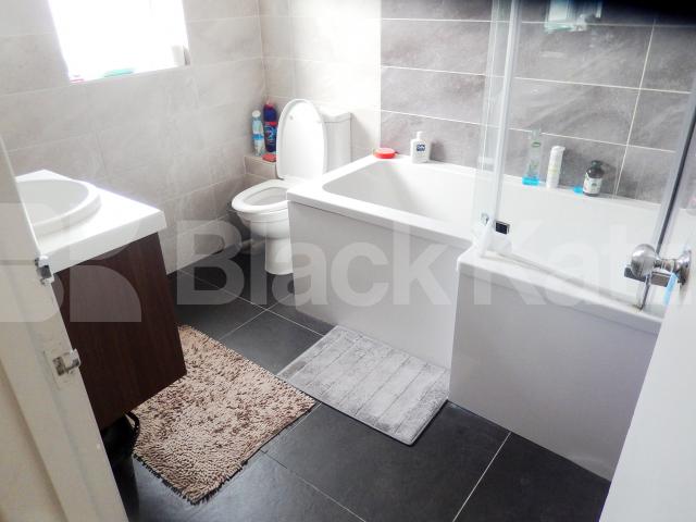 			NEW INSTRUCTION, 2 Bedroom, 1 bath, 1 reception Flat			 Gratton Road, Shepherds Bush