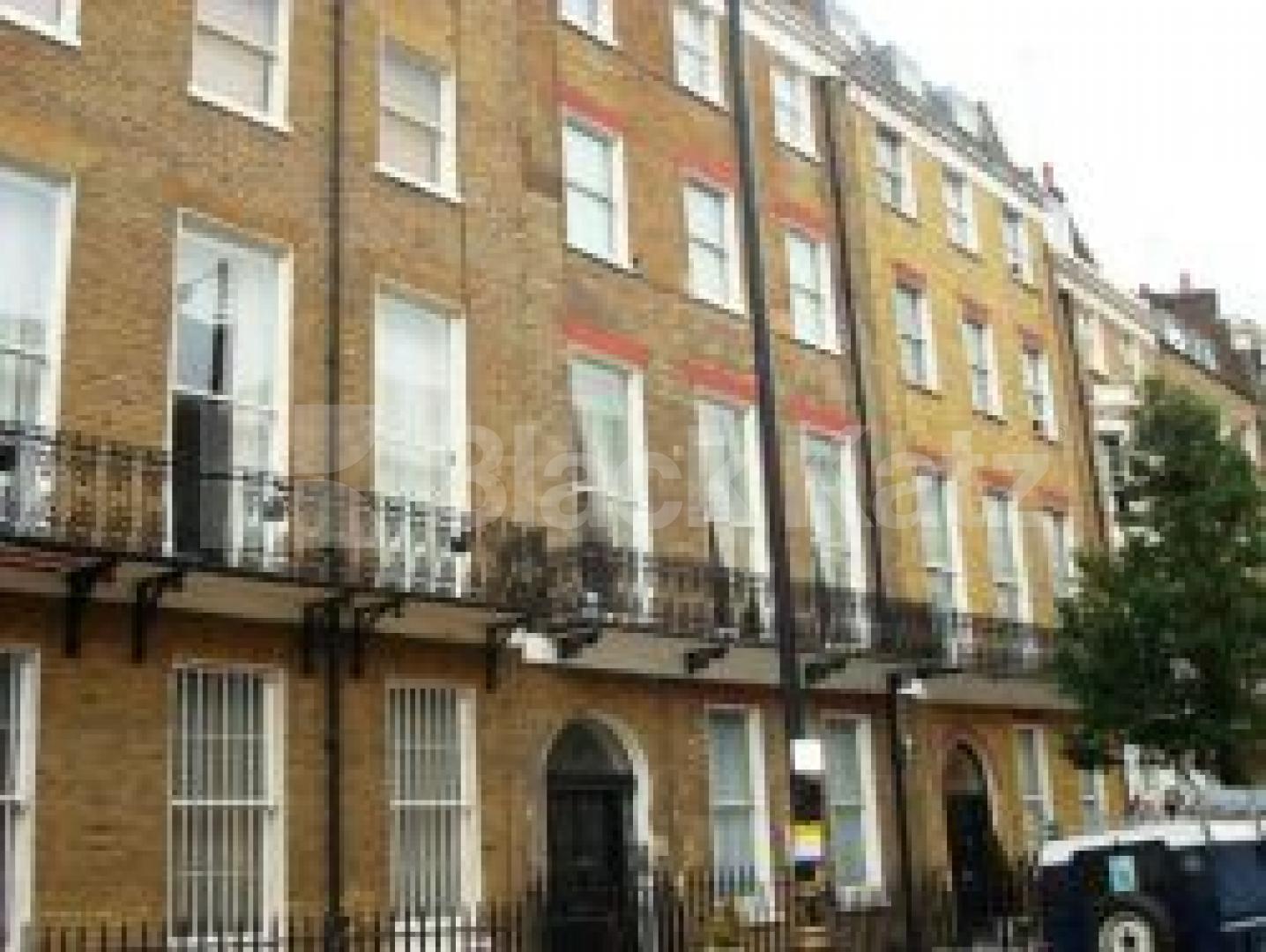 			FANTASTIC VALUE A ABSOLUTE MUST SEE!!!, 1 Bedroom, 1 bath, 1 reception Flat			 Great Cumberland Place, MAYFAIR  / MARBLE ARCH