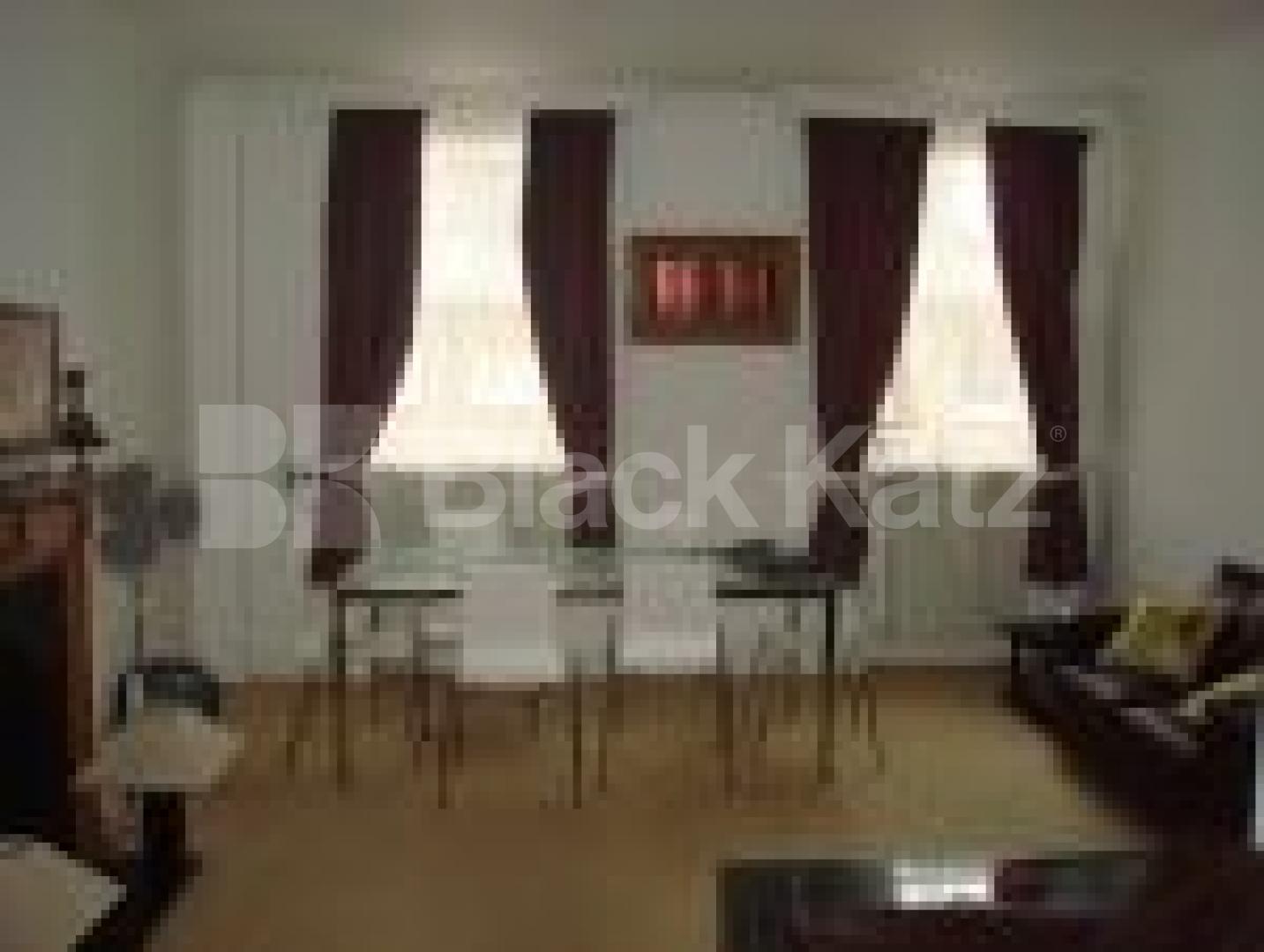 			ABSOLUTE MUST SEE!!!, 4 Bedroom, 1 bath, 1 reception Flat			 Great Cumberland Place, MAYFAIR  / MARBLE ARCH