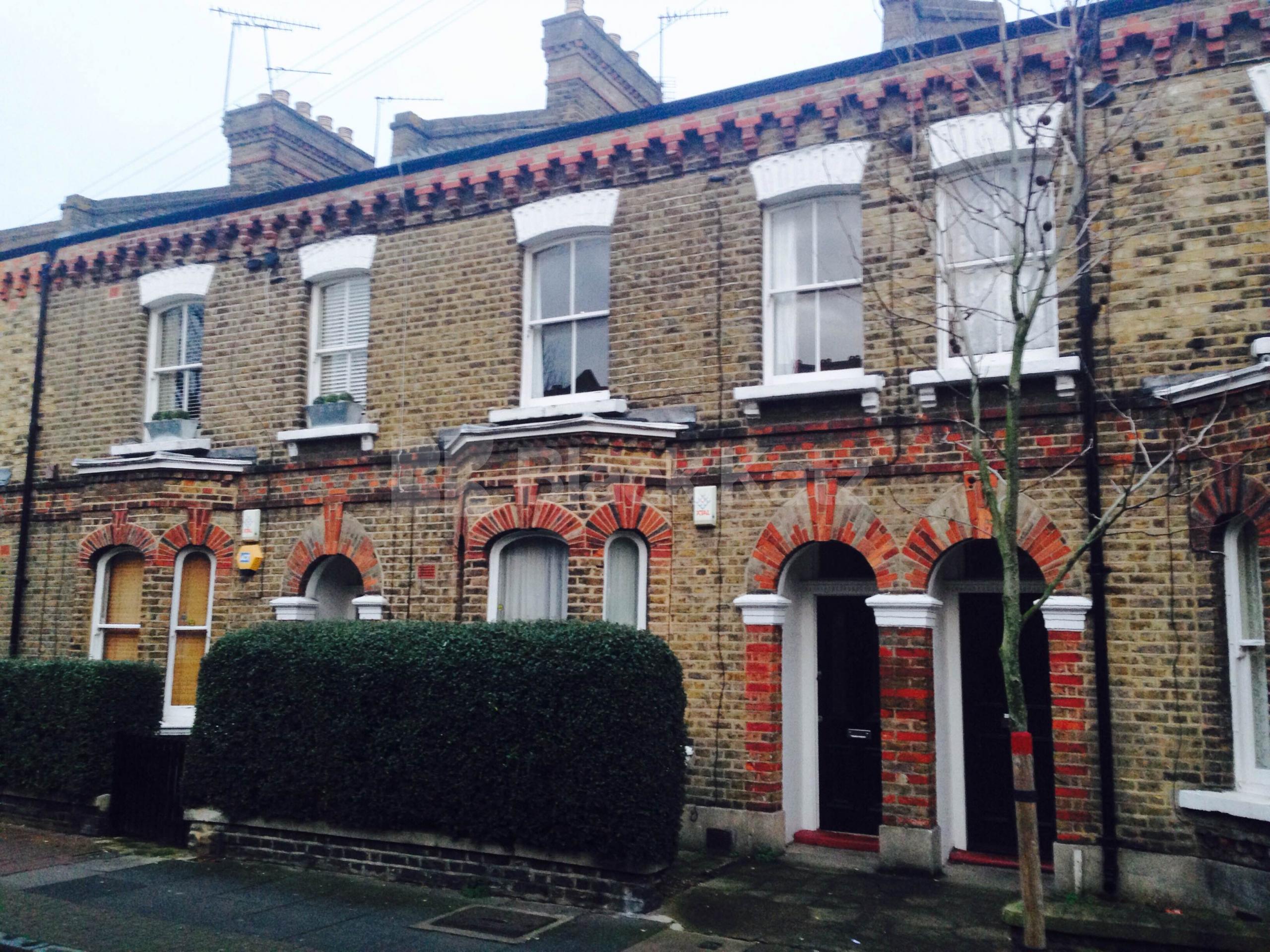 			UNDER OFFER, 2 Bedroom, 1 bath, 1 reception Apartment			 Grayshott Road, Clapham Junction SW11