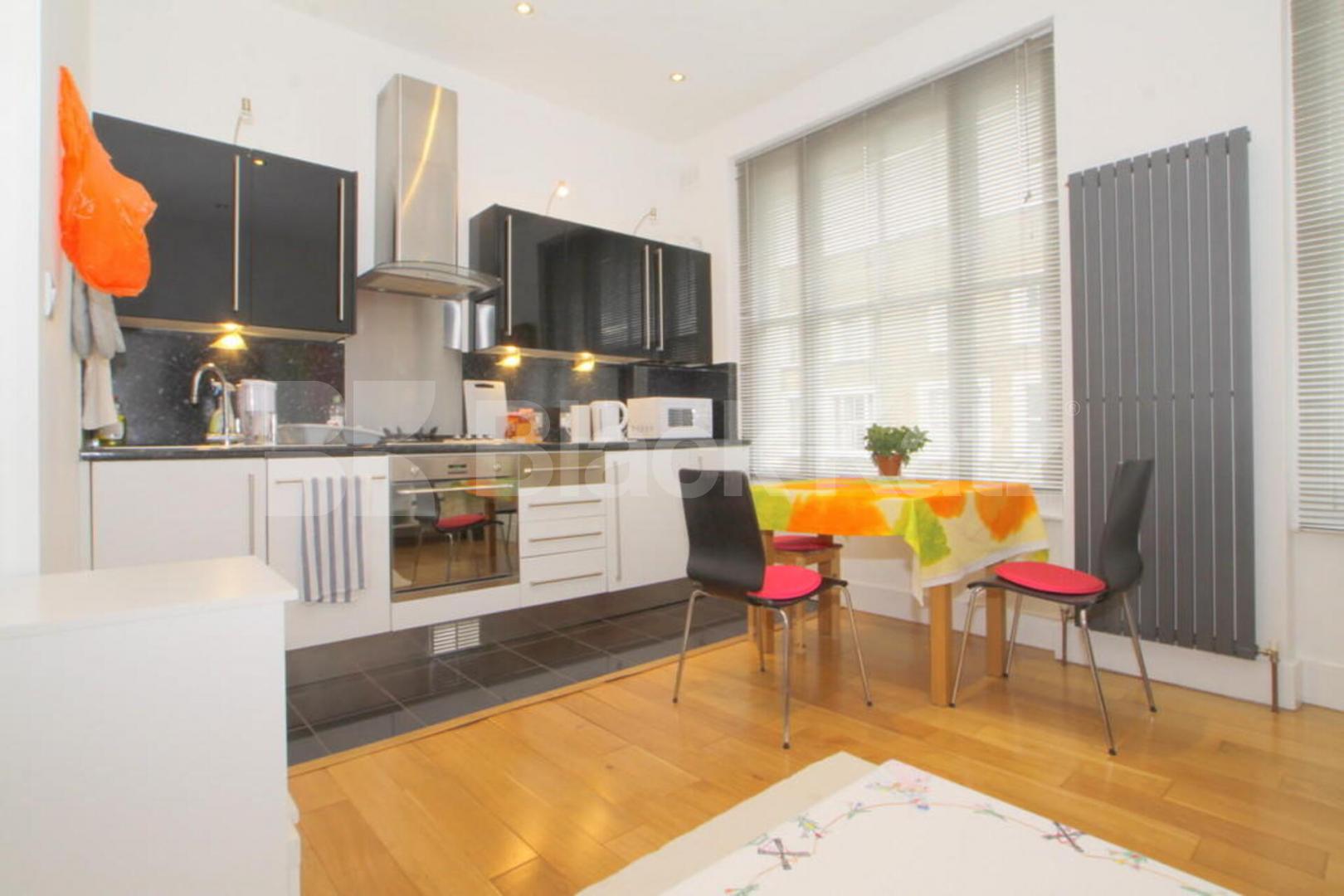 Charming 1-Bed Apartment in Heart of Islington, Steps from Upper Street Grantbridge Street, Angel