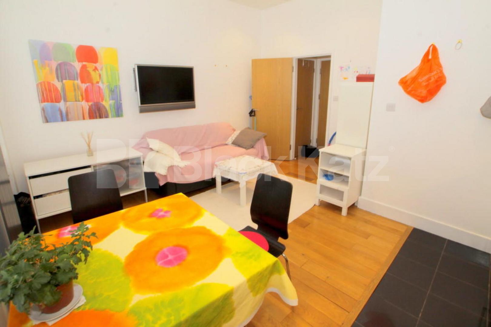 Charming 1-Bed Apartment in Heart of Islington, Steps from Upper Street Grantbridge Street, Angel