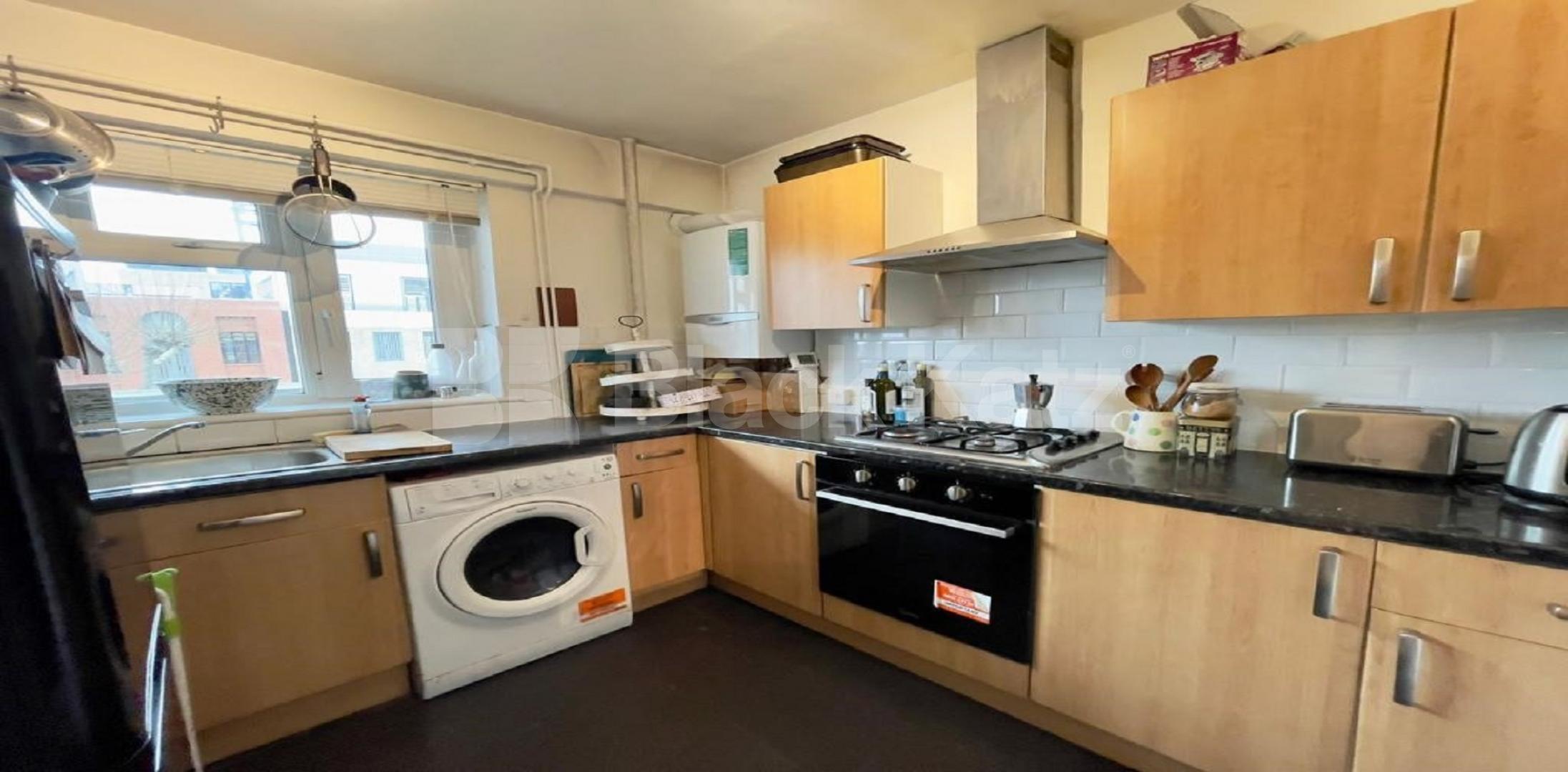 			LET , 1 Bedroom, 1 bath, 1 reception Apartment			 Great Suffolk Street , Borough