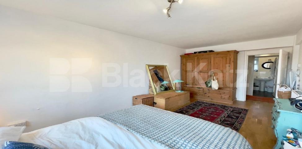 			LET , 1 Bedroom, 1 bath, 1 reception Apartment			 Great Suffolk Street , Borough