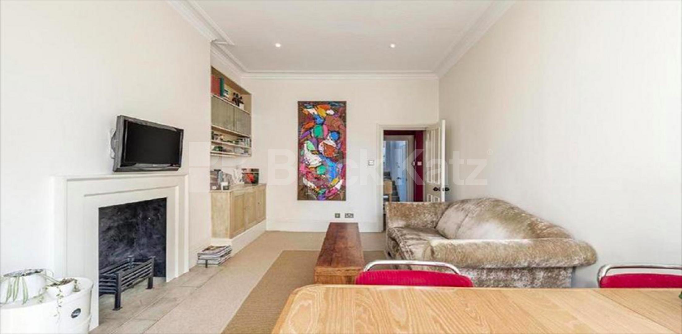 			NEW INSTRUCTION!, 2 Bedroom, 1 bath, 1 reception Flat			 Kensington Garden Square, NOTTING HILL / BAYSWATER