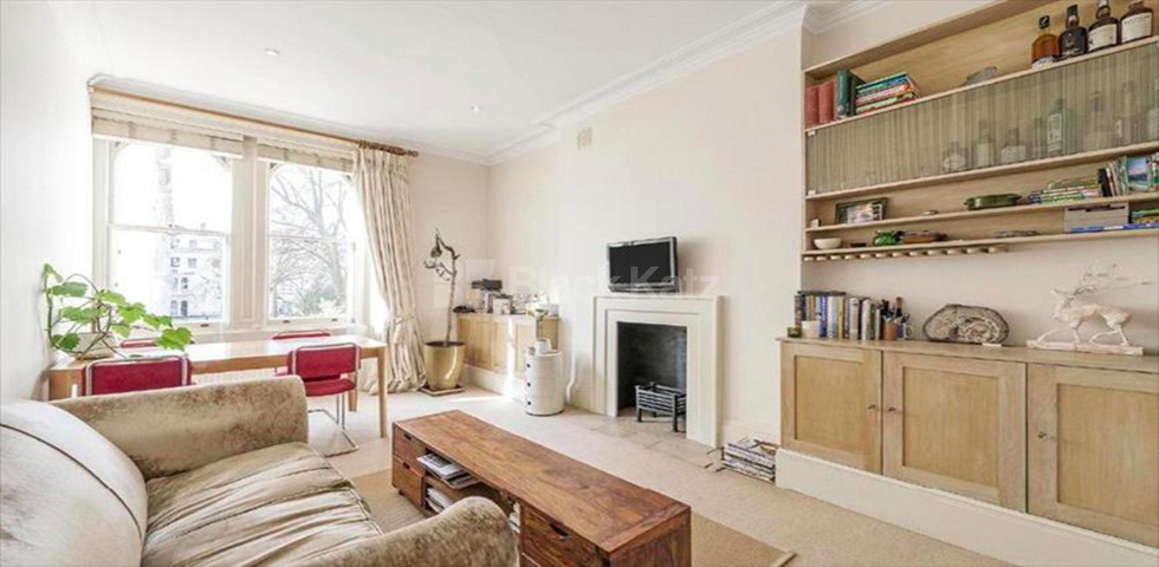 			NEW INSTRUCTION!, 2 Bedroom, 1 bath, 1 reception Flat			 Kensington Garden Square, NOTTING HILL / BAYSWATER W2